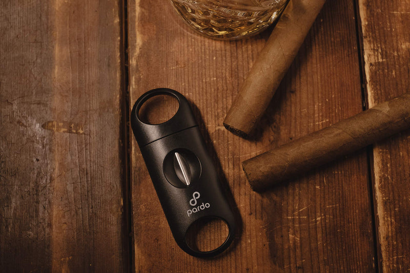 Vcut cigar cutter